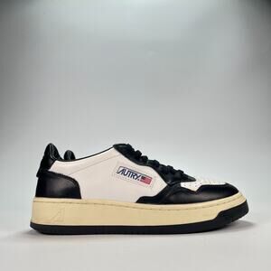 AUTRY Medalist Black White Low Leather Low Top Shoes Women's Size 38 EU Size 8